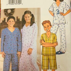 Vintage Butterick 3644 Unsex Teens PJ Sets Nightgown Size 12-16 Pre Owned
